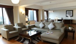Presidential Suite-Living Room2